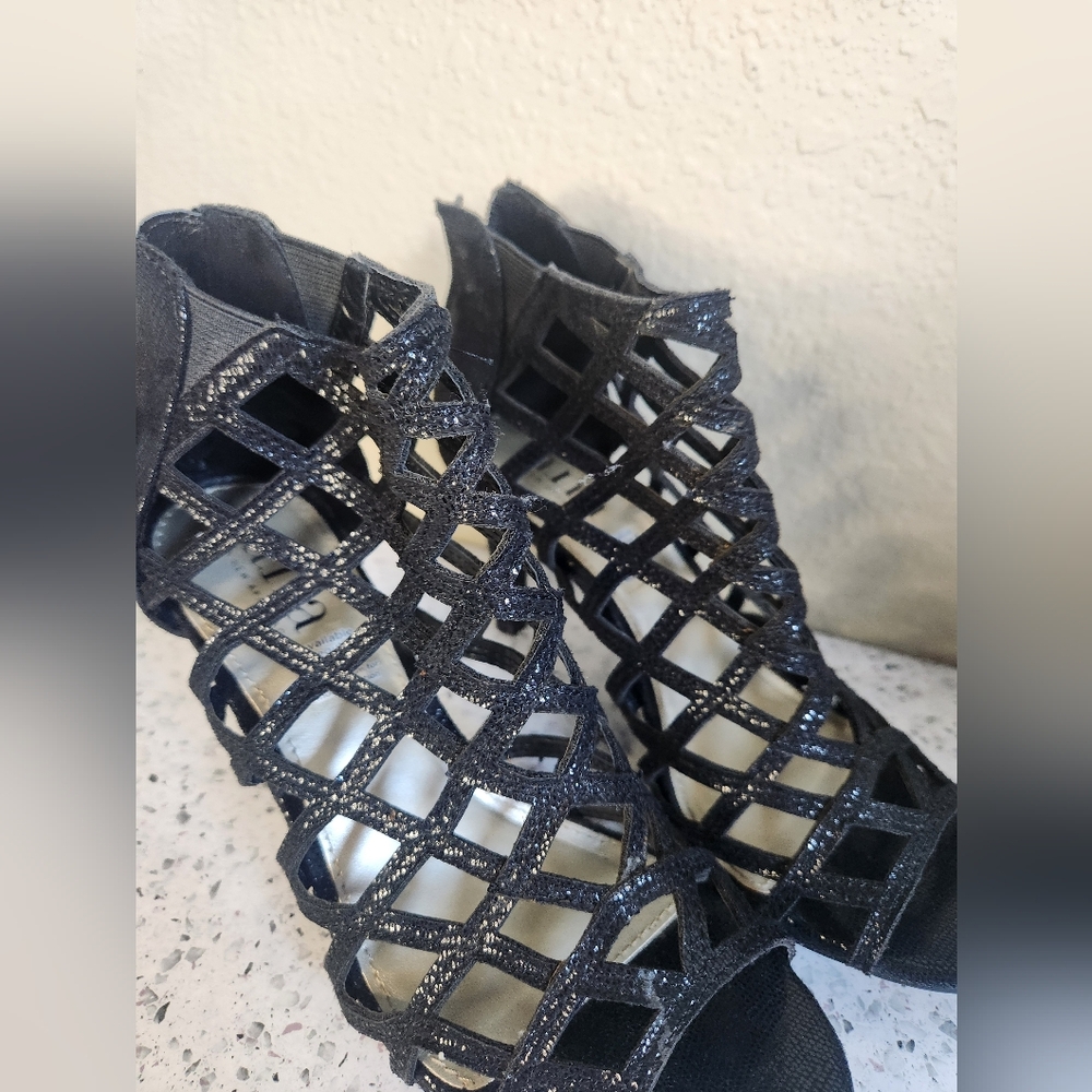 Dress shoes with heel size 6